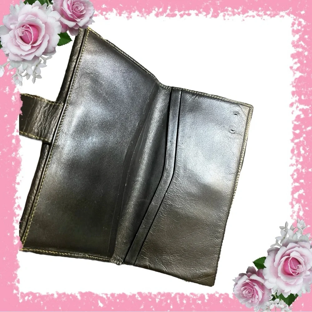 🎀Host Pick🎀 Fendi 1980’s Pecan Beige Pattern Penguin Continental Wallet - Picture 2 of 9